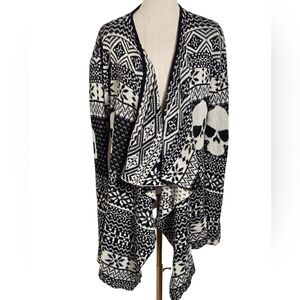JF Vintage Y2k Hot Topuc Black and White Skull Pattern Cardigan
